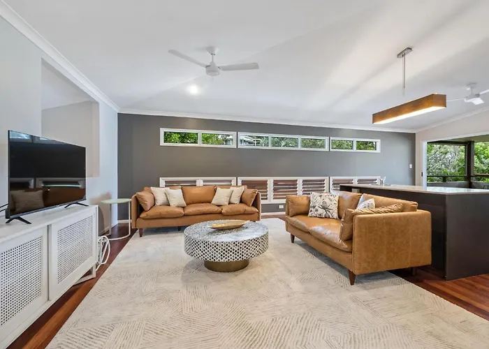 Banksia Beach House